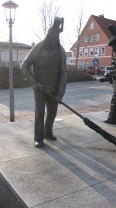 Der Schömberger Harzer als Bronzeskulptur